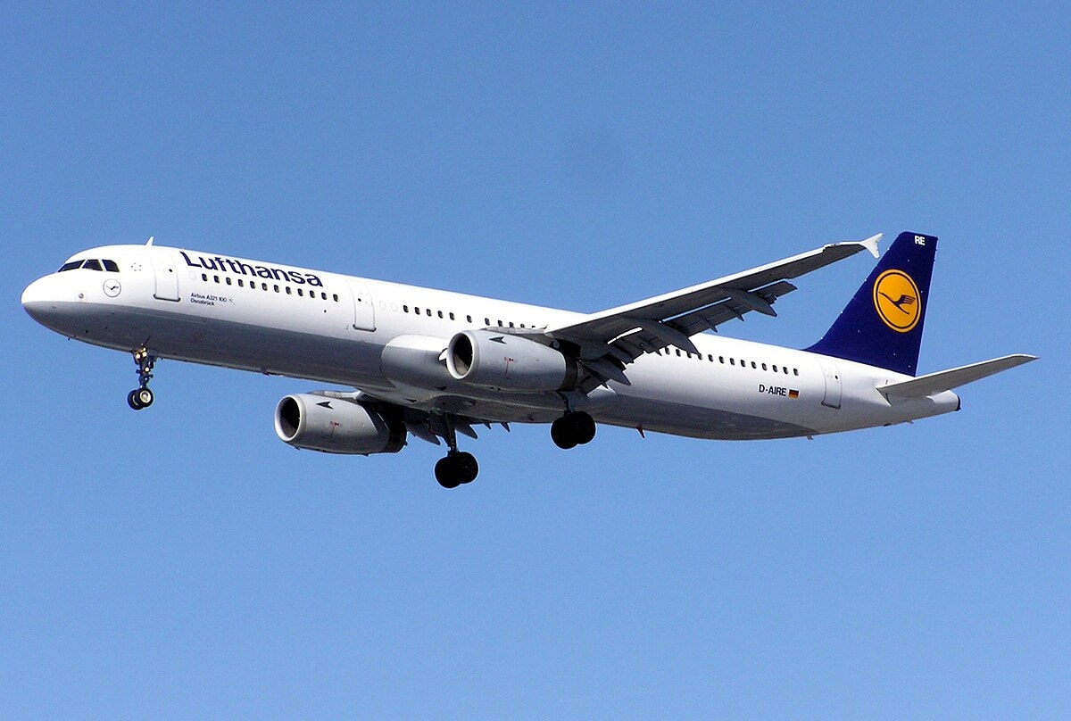 lufthansa.a321-100.d-aire.arp.jpg