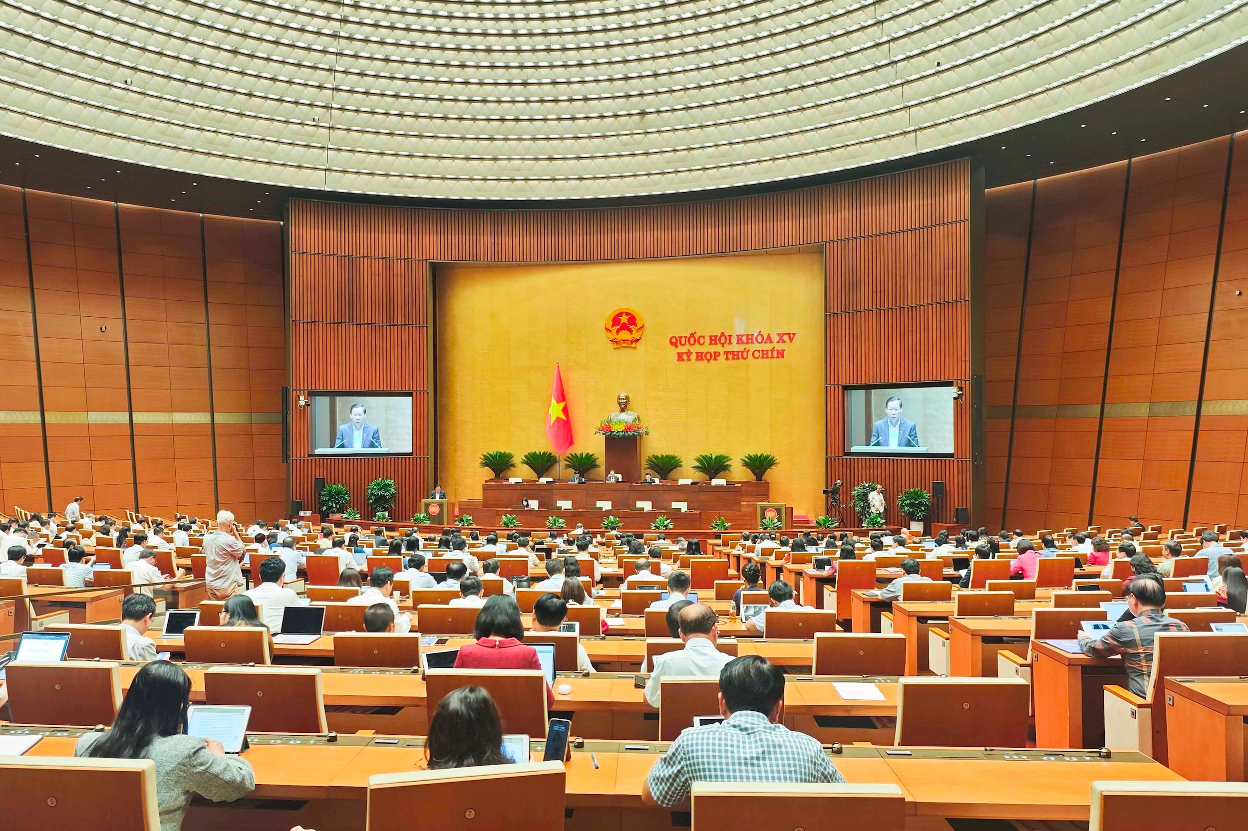 Toàn cảnh phiên họp.