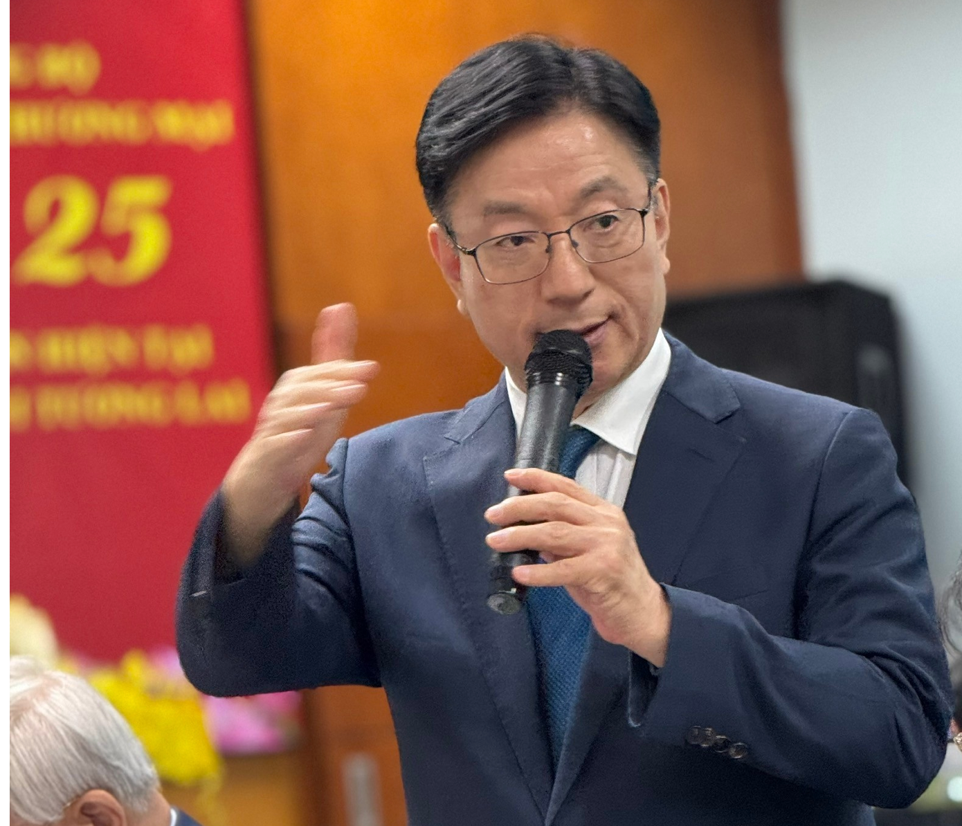 Ảnh màn hình 2025-05-21 lúc 09.58.54