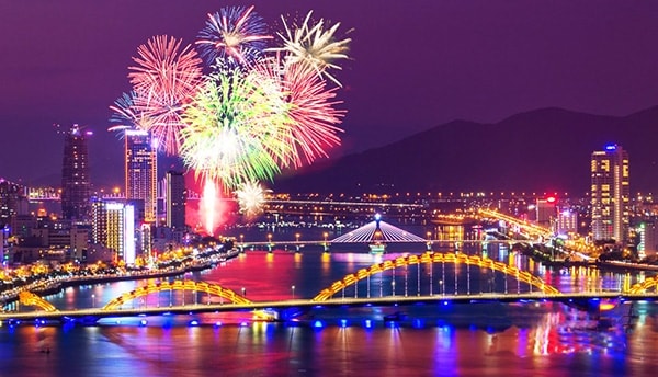 Giá chỗ ngồi ngắm pháo hoa Đà Nẵng tăng vọt, lên tới 3 triệu đồng/người