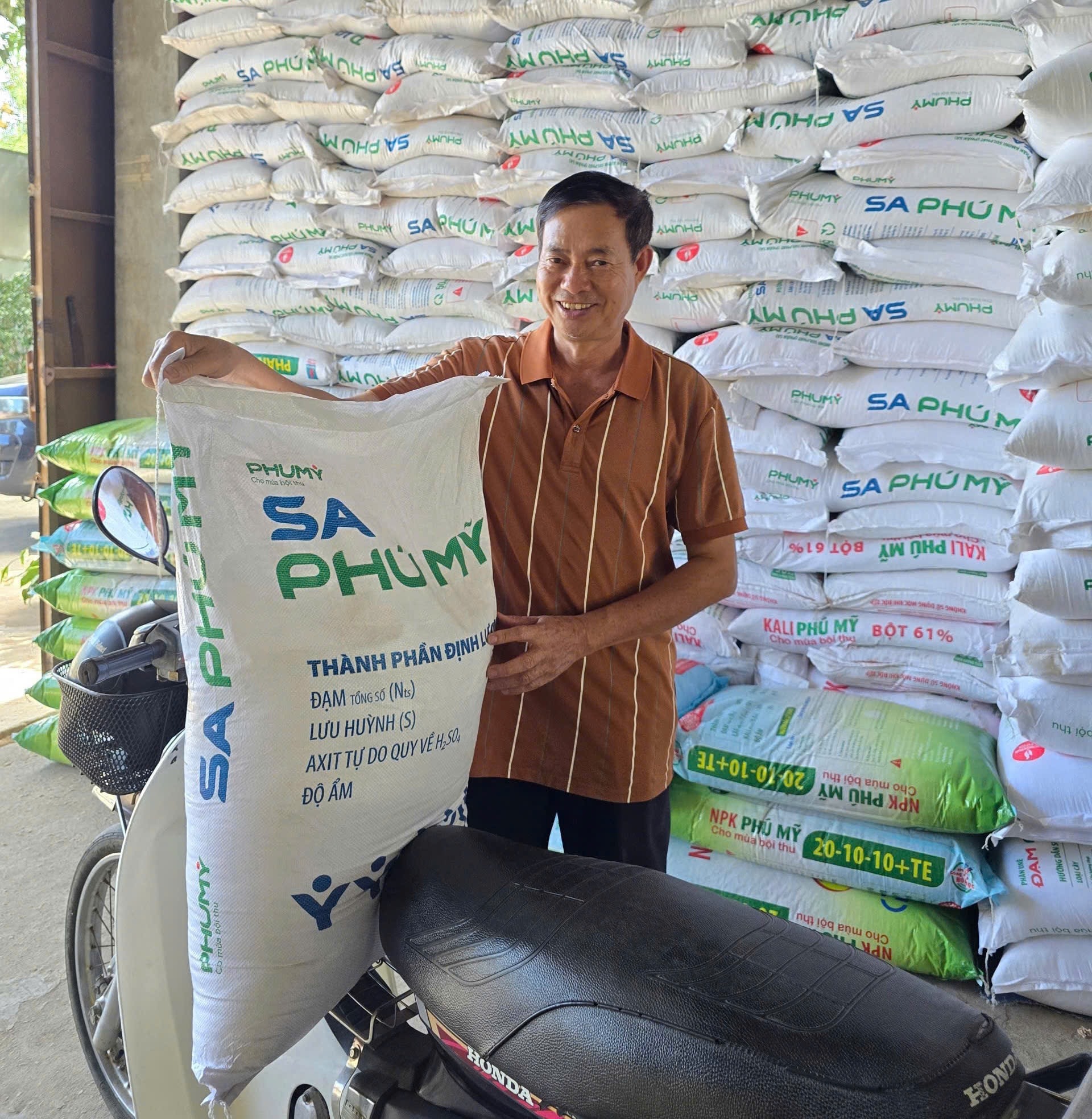 Phú Mỹ cung ứng gần nửa triệu tấn phân bón cho vụ Hè thumùa mưa