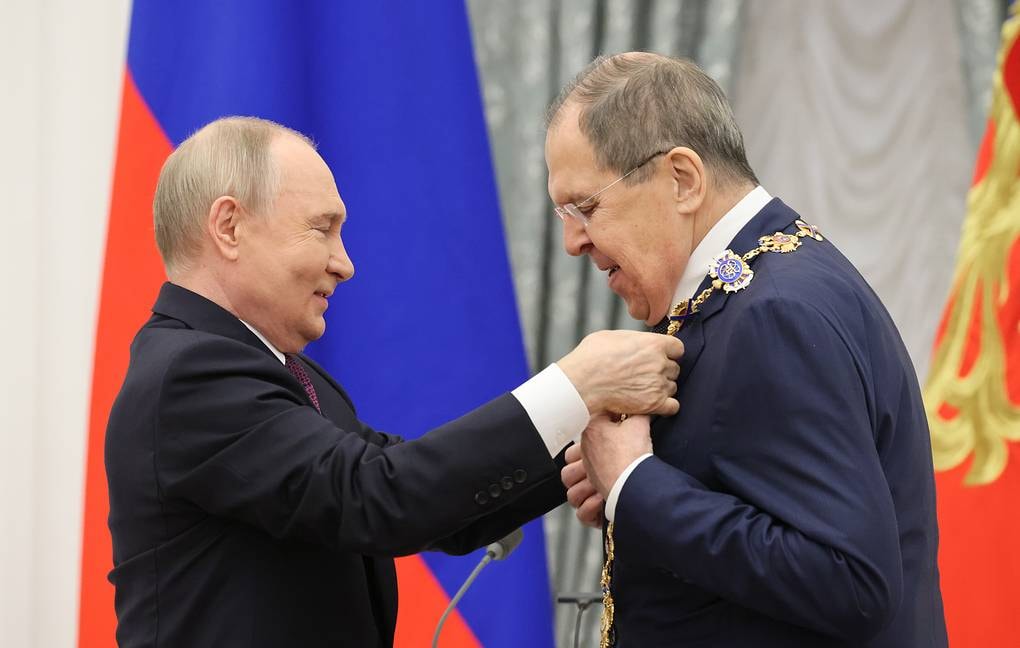 Tổng thống Nga Vladimir Putin và Bộ trưởng Ngoại giao Nga Sergey Lavrov Vladimir Gerdo/TASS