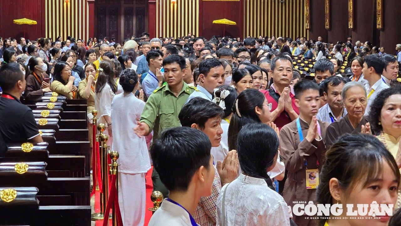 Anh-5- cung-ruoc-xa-loi-phat-ve-yen