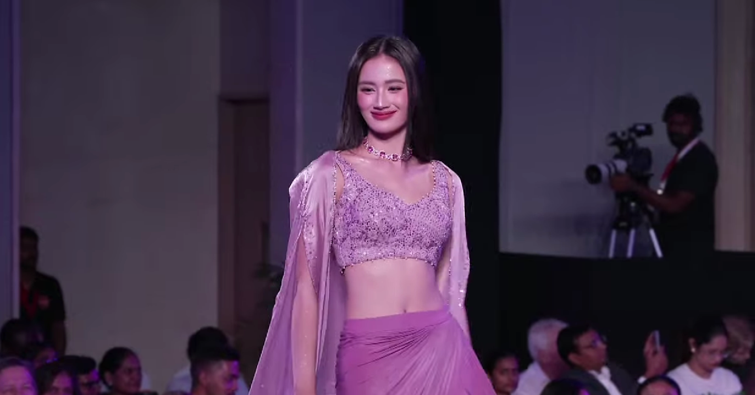 Ý Nhi trong trang phục truyền thống Ấn Độ. Ảnh: MW, IGNV