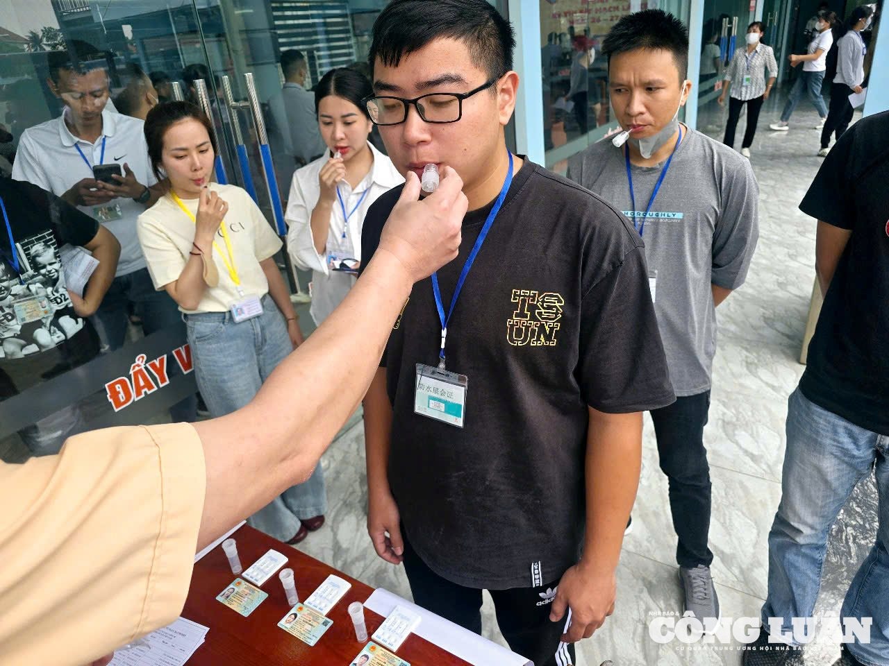anh-4-ky-sat-hach-lai-xe-truong-cao-dang-tkv.jpg