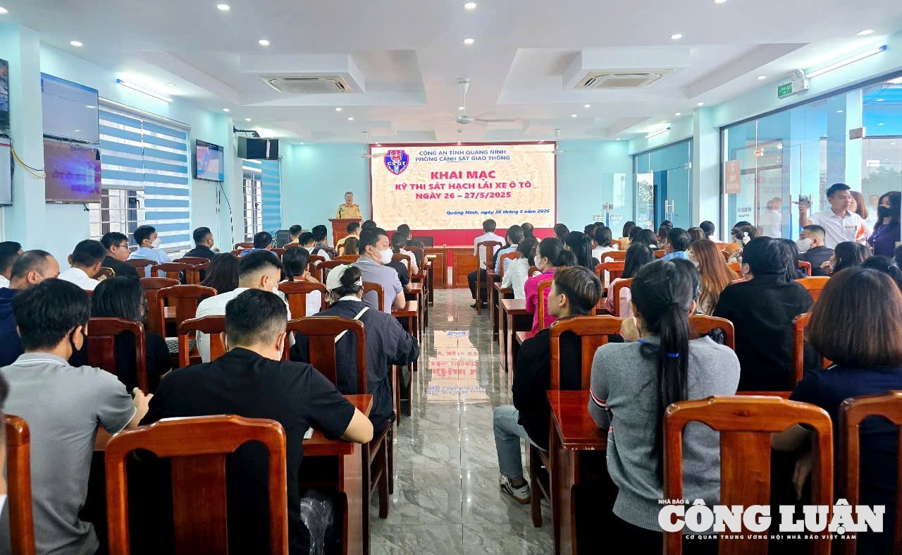 anh-5-ky-sat-hach-lai-xe-truong-cao-dang-tkv.jpg