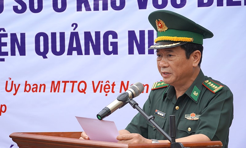 images814253__a_i_ta__tri_nh_thanh_bi_nh__ti_nh_u_y_vie_n__chi__huy_tru_o__ng_bo___chi__huy_b_bp_ti_nh_pha_t_bie__u_ta_i_le___kho__i_co_ng.jpg