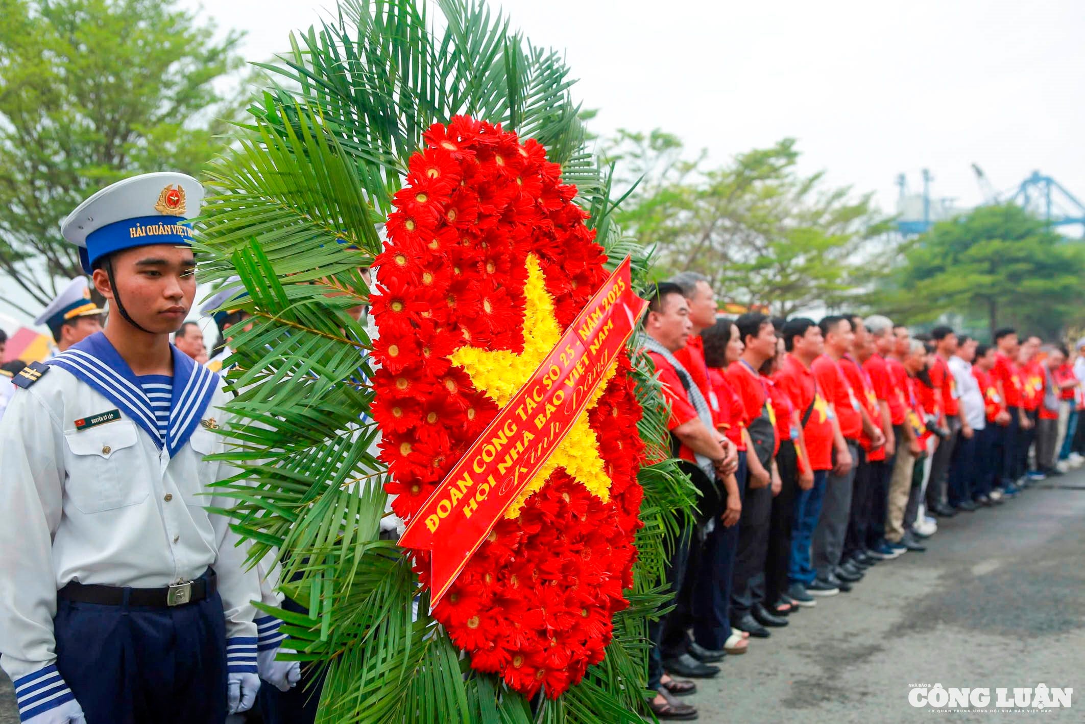 tưởng niệm _1