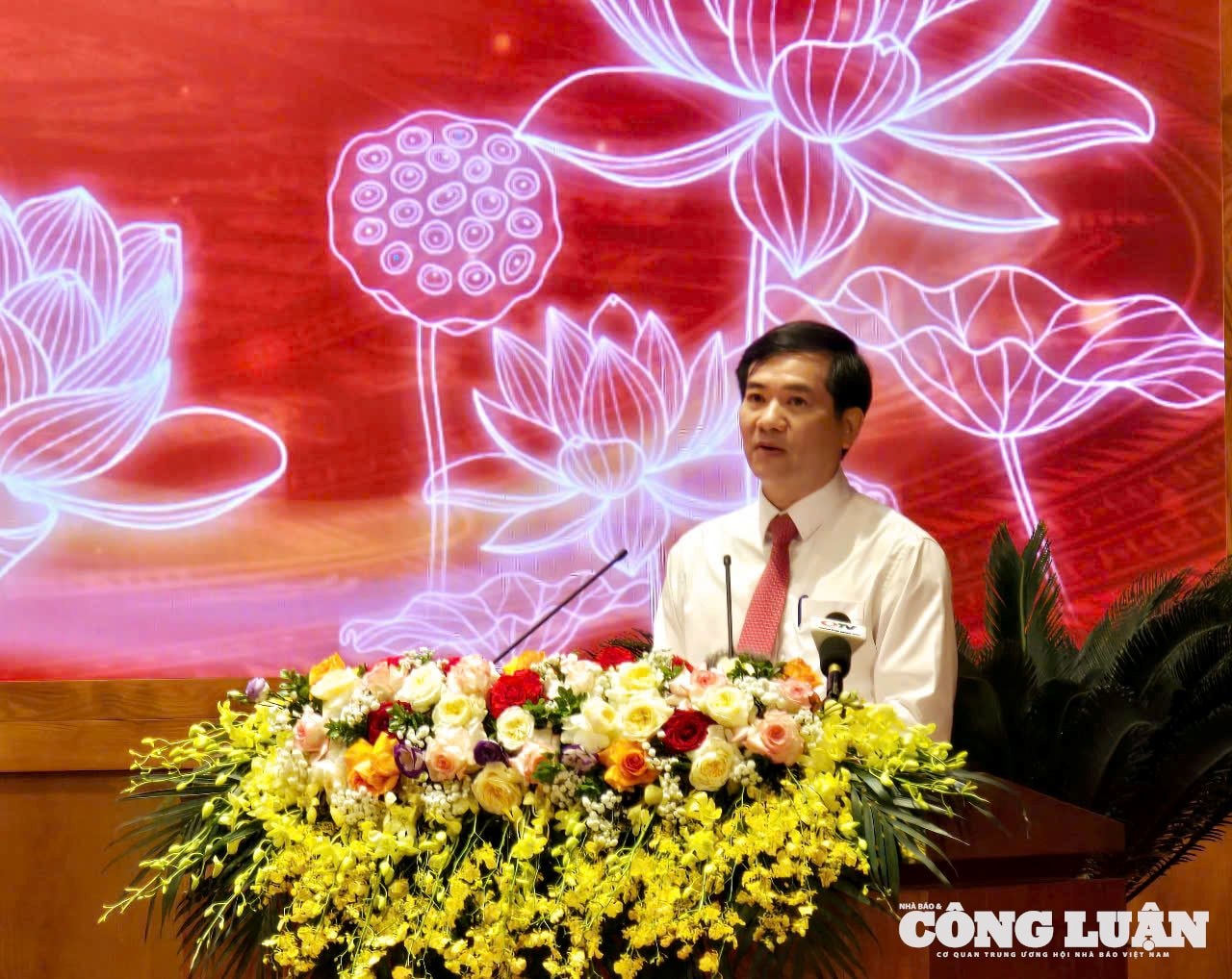 anh-6-hoc-tap-lam-theo-loi-bac.jpg