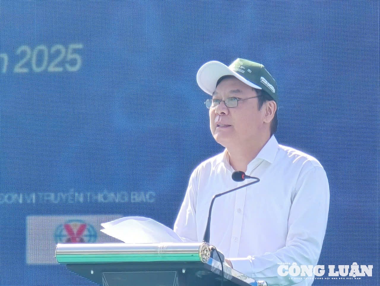 anh-2-mit-tinh-ky-niem-ngay-moi-truong-the-gioi.jpg