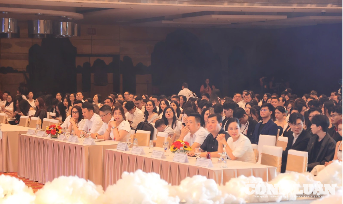 Ảnh màn hình 2025-06-01 lúc 10.00.23