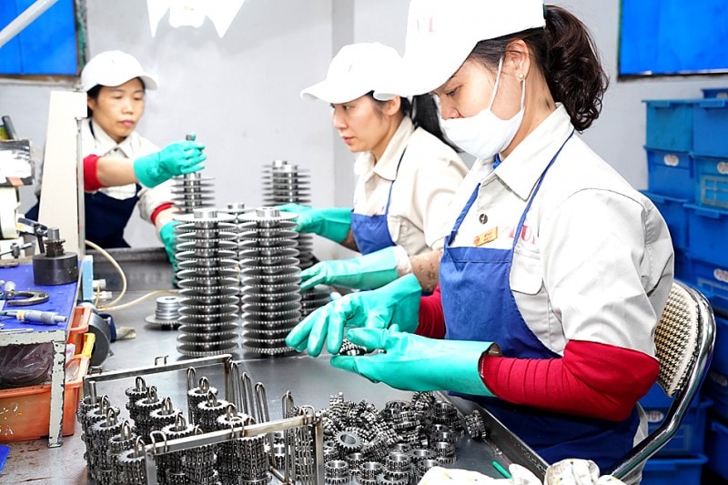 Kinh tế Việt Nam tăng tốc giữa những bất ổn toàn cầu