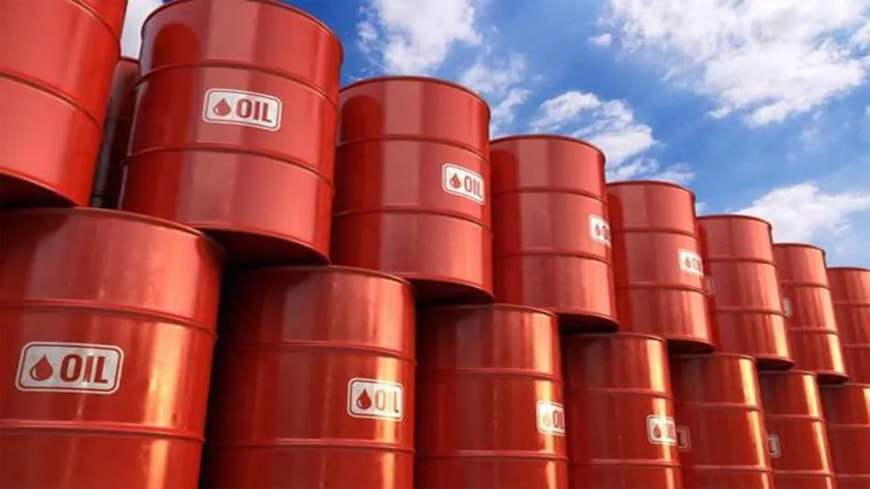 Giá xăng dầu hôm nay 4/6/2025: Giá dầu thế giới ổn định do lo ngại địa chính trị và đồng USD suy yếu