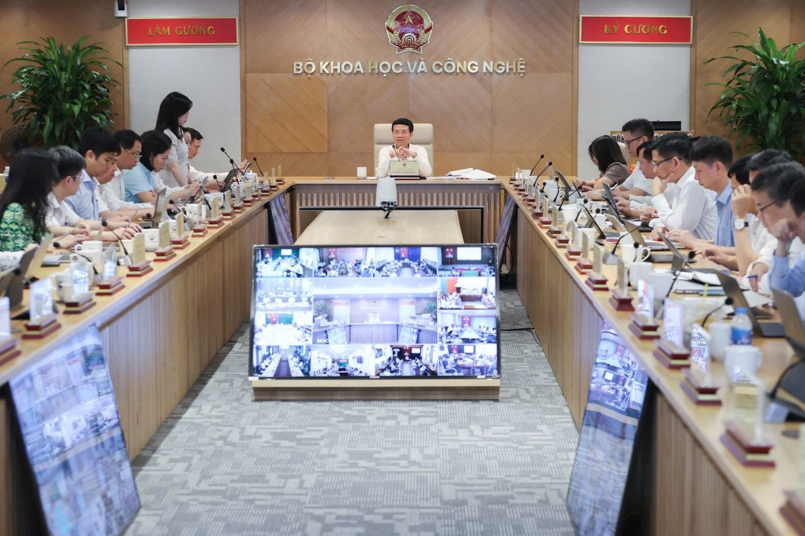 Trading Khoa học và Công nghệ sàn hỗ trợ các công ty từ quý ba năm 2025