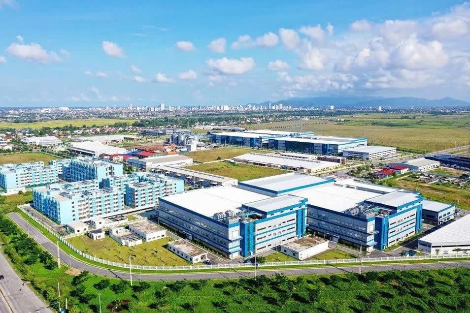 Khu Công nghiệp VSIP Nghệ An là KCN hiện đại thu hút rất nhiều nhà đầu tư từ nước ngoài đến đầu tư sản xuất, thuê đất, xưởng