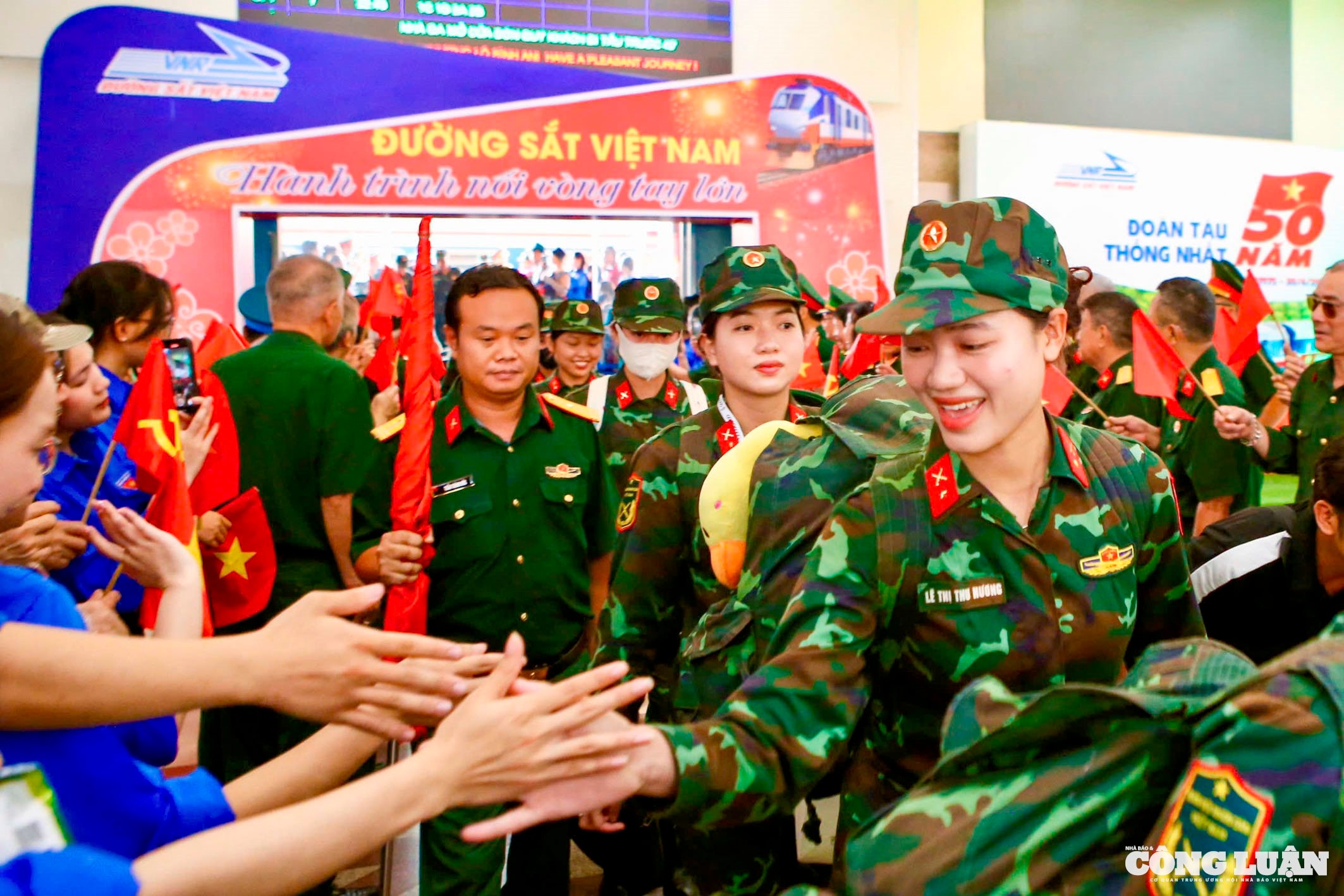 Được biết, di chuyển từ ga Sài Gòn đến ga Hà Nội có quân số 1.139 người; từ ga Tam Kỳ đến ga Hà Nội có 524 người.