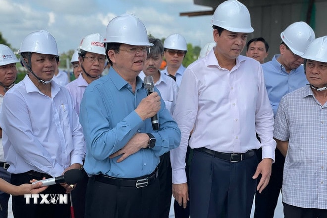 pho-thu-tuong-cau-binh-goi-2.jpg