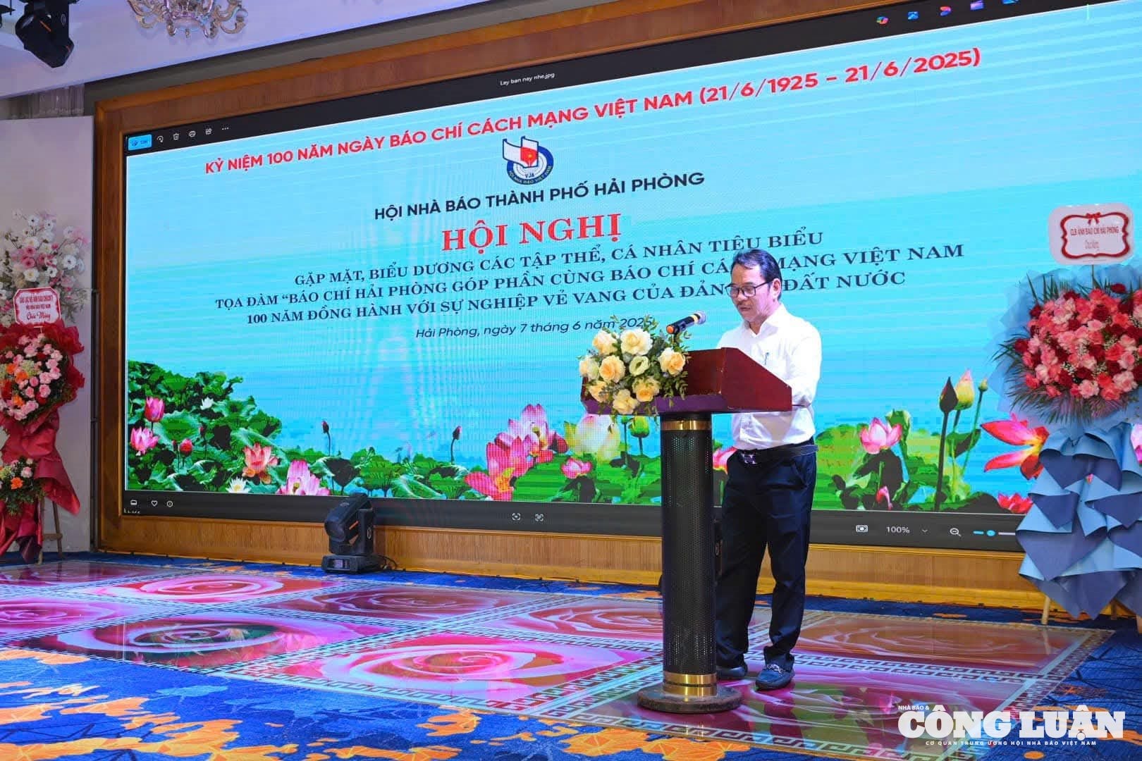 Đồng chí Nguyễn Anh Tú, Chủ tịch Hội Nhà báo thành phố Hải Phòng phát biểu khai mạc