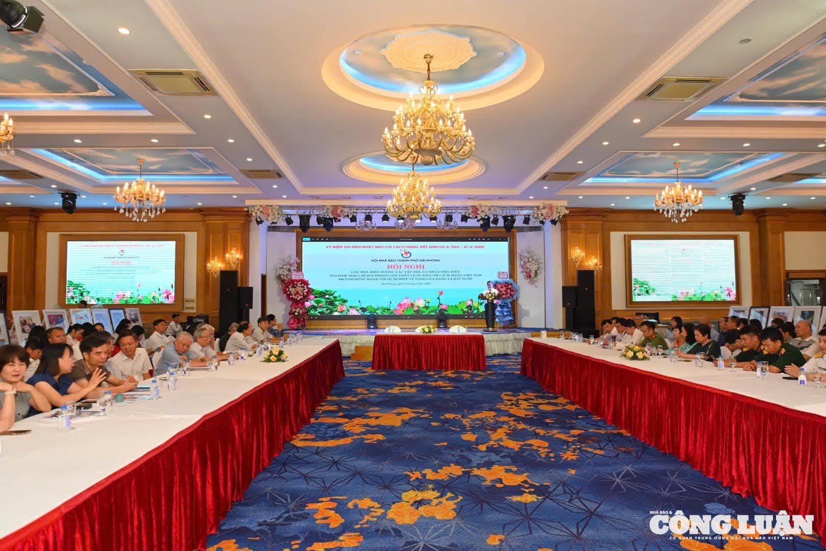 Quang cảnh Hội nghị