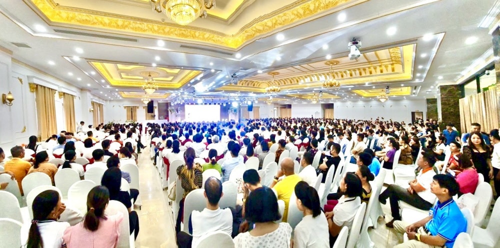 chan-chinh-ban-hang-da-cap-bien-tuong_6508362e86483.jpg