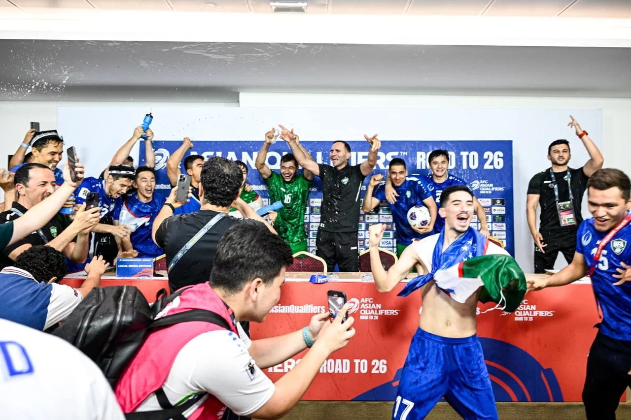 Tam ve World Cup dau tien cua Uzbekistan - Anh 1