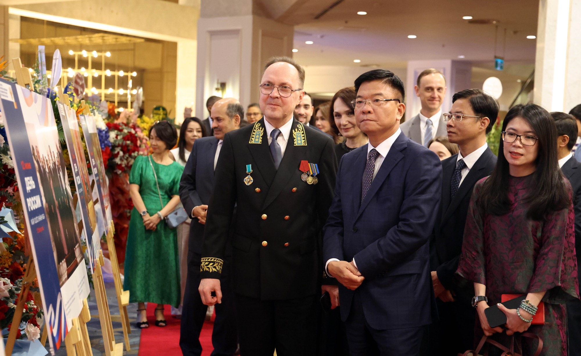 pttg-va-dai-su-nga-xem-nhung-hinh-anh-ve-hop-tac-viet-nga-174947479899784423747.jpg