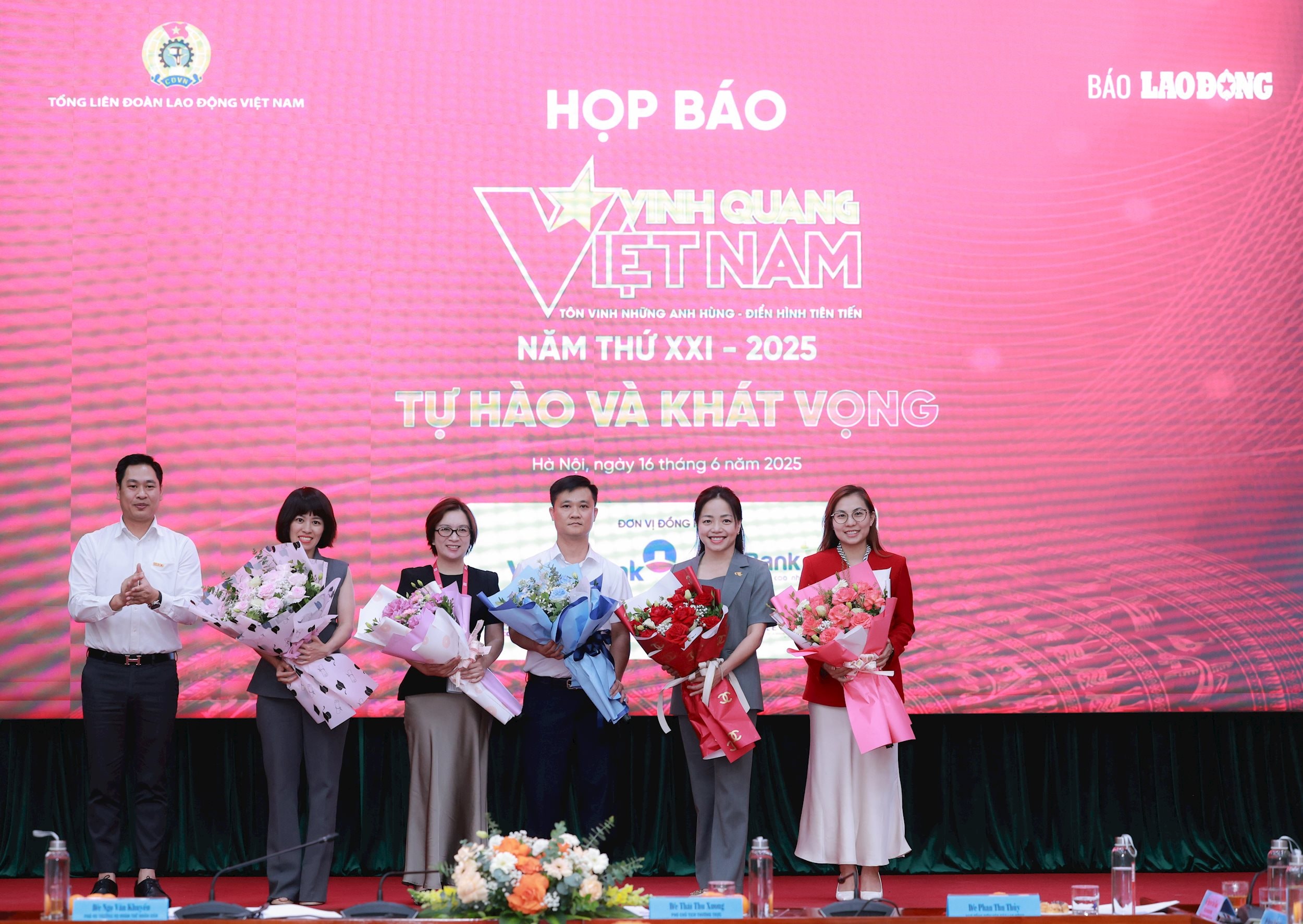 Vinh quang Việt Nam 2025-08