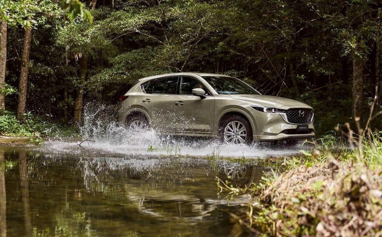 Mẫu xe Mazda CX-5 vừa bị đối thủ Ford Territory vượt qua về doanh số - Ảnh: Mazda