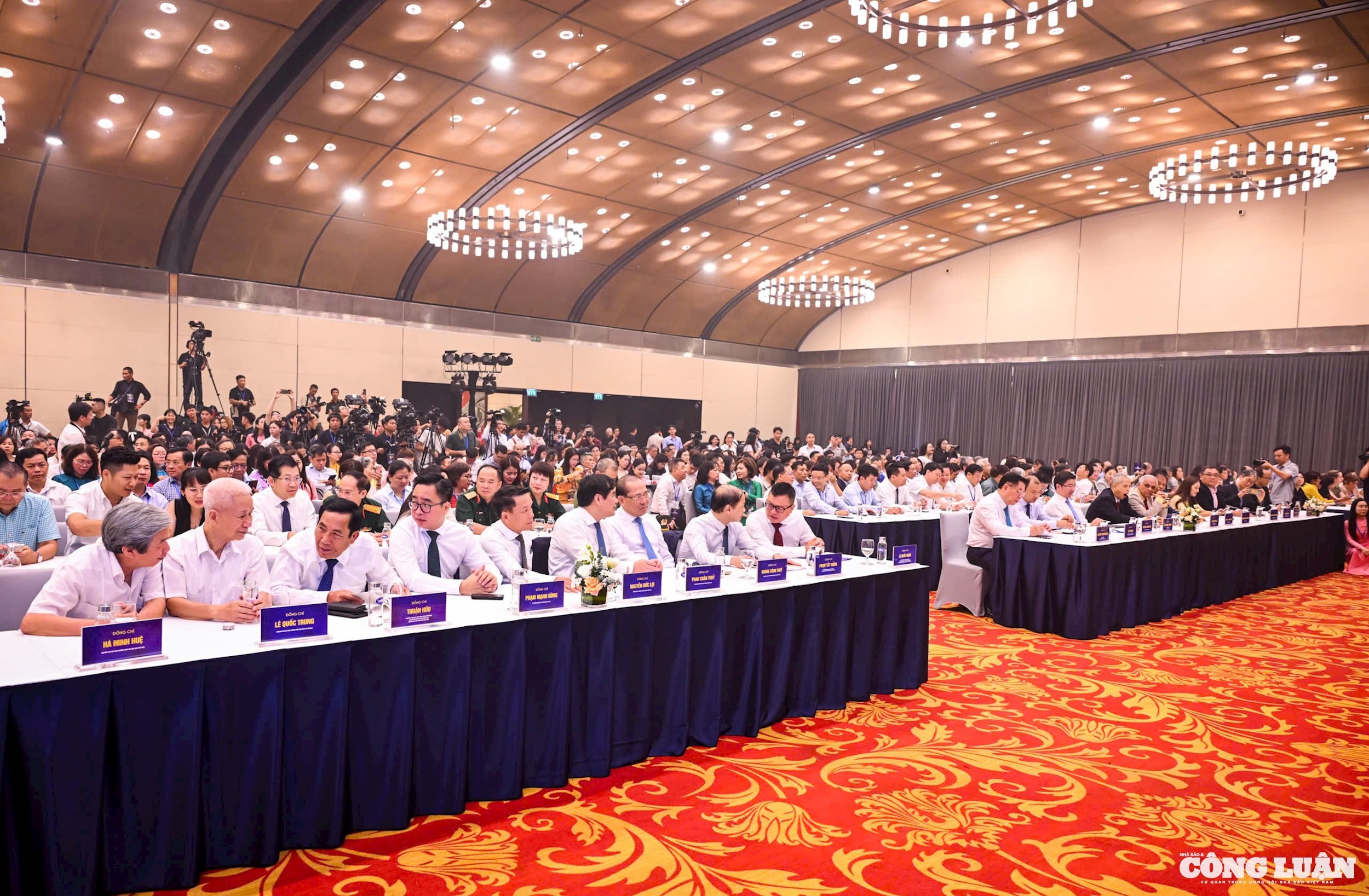 Quang cảnh lễ khai mạc Hội Báo toàn quốc năm 2025