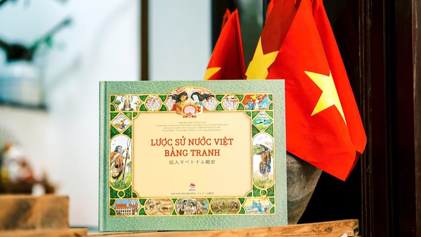 “Lược sử nước Việt bằng tranh”. (Ảnh: NH)