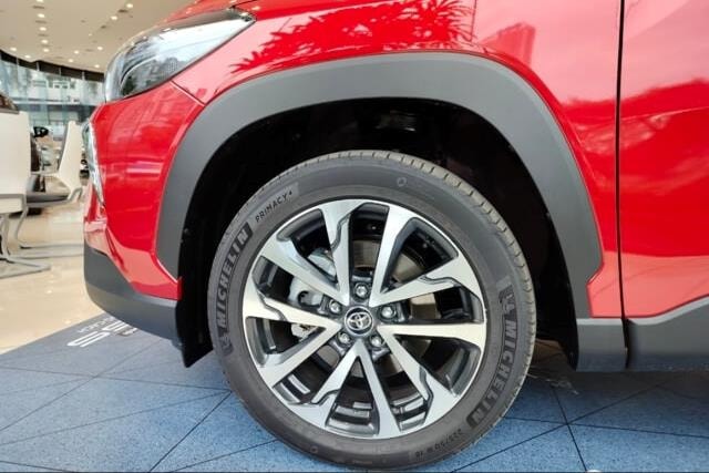 giaxeoto.vn-admin-upload-images-resize-_640-mam-xe-toyota-corolla-cross(1).jpg