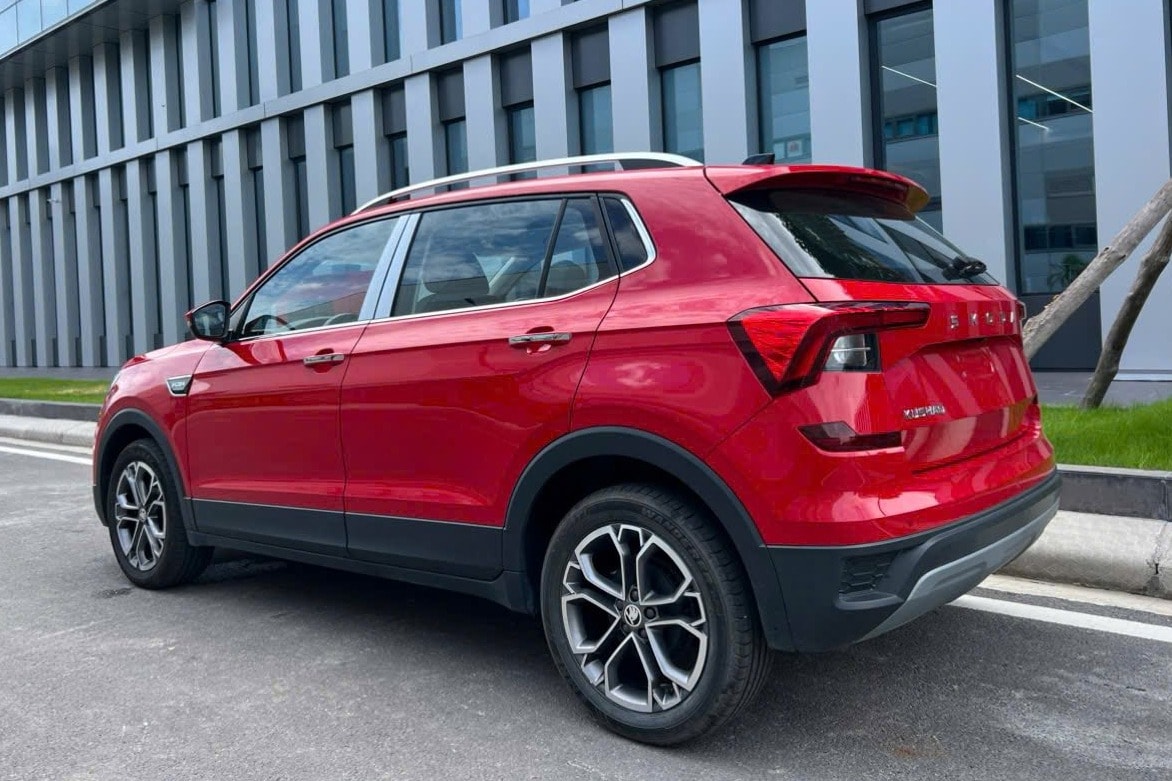 Ngoại thất của cả 2 phiên bản hầu như không có gì khác biệt - Ảnh: Đại lý Skoda