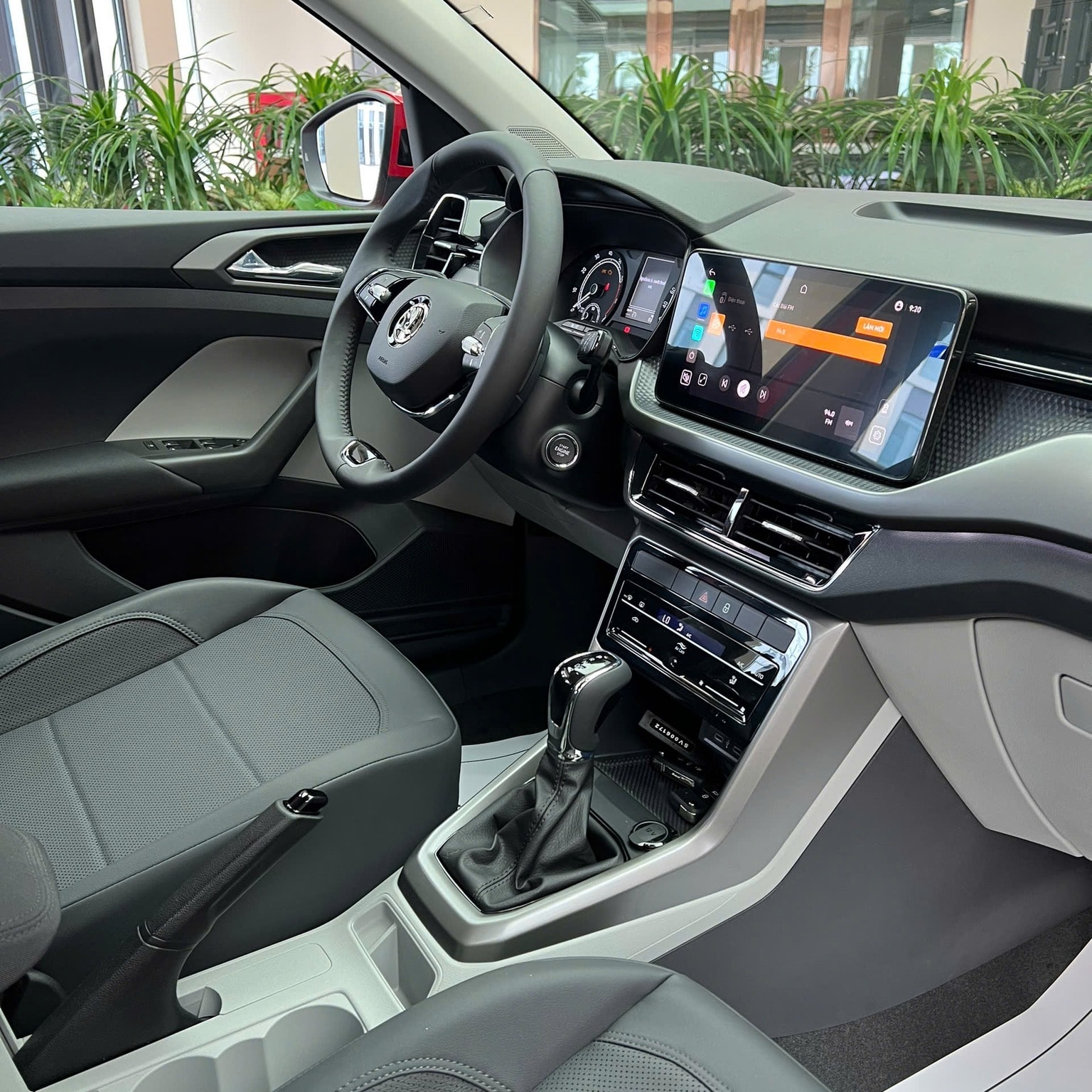 Thiết kế khoang lái trên phiên bản Kushaq Style - Ảnh: Đại lý Skoda