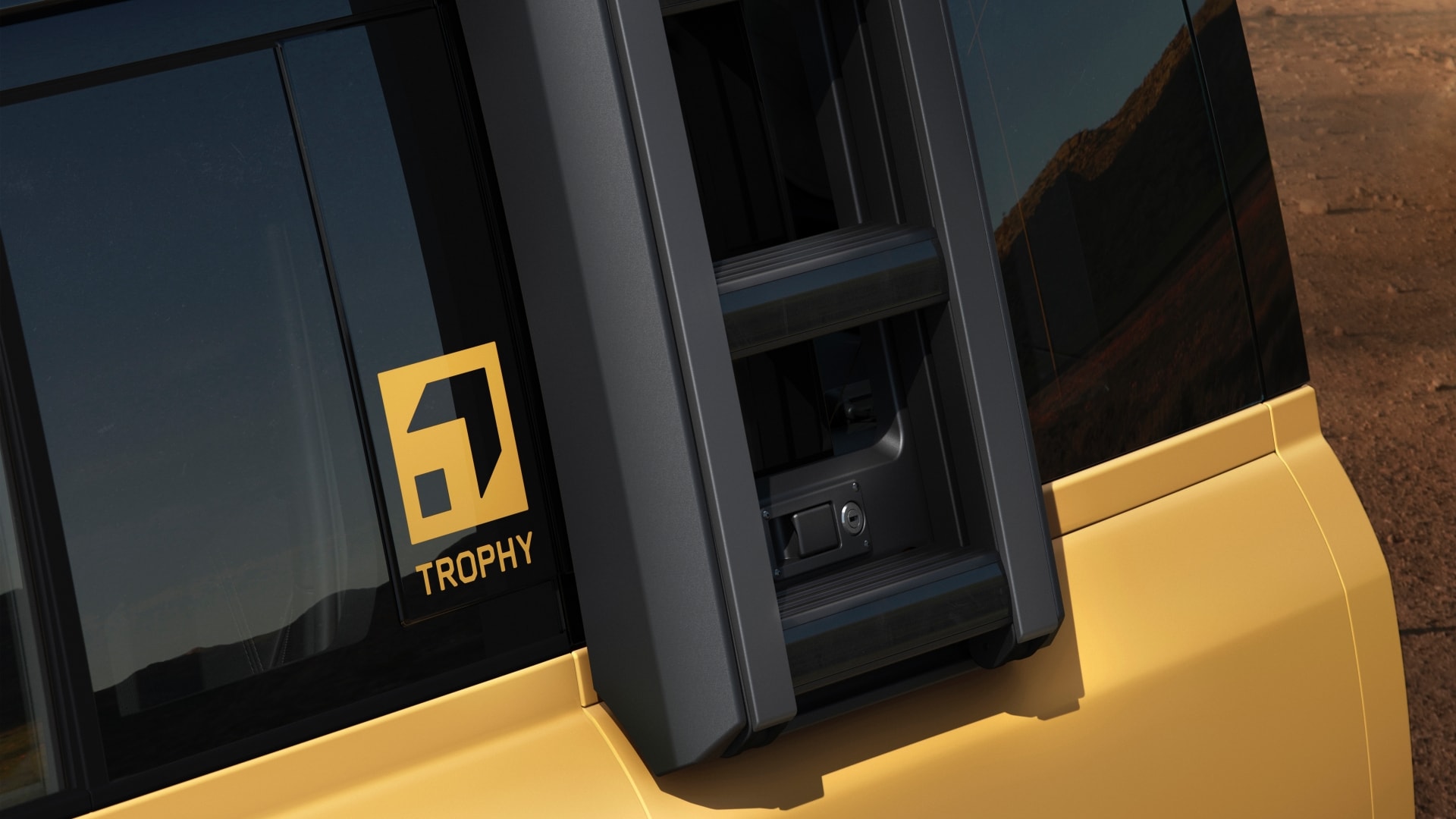 def_26my_trophy_edition_yellow_190625_08a(1).jpg