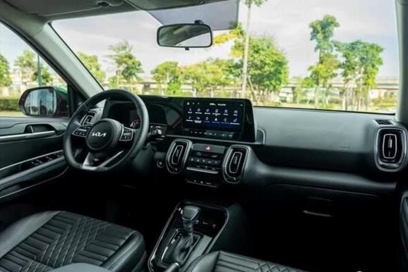 giaxeoto.vn-admin-upload-images-resize-_640-cabin-xe-kia-sonet-2025(1).jpg