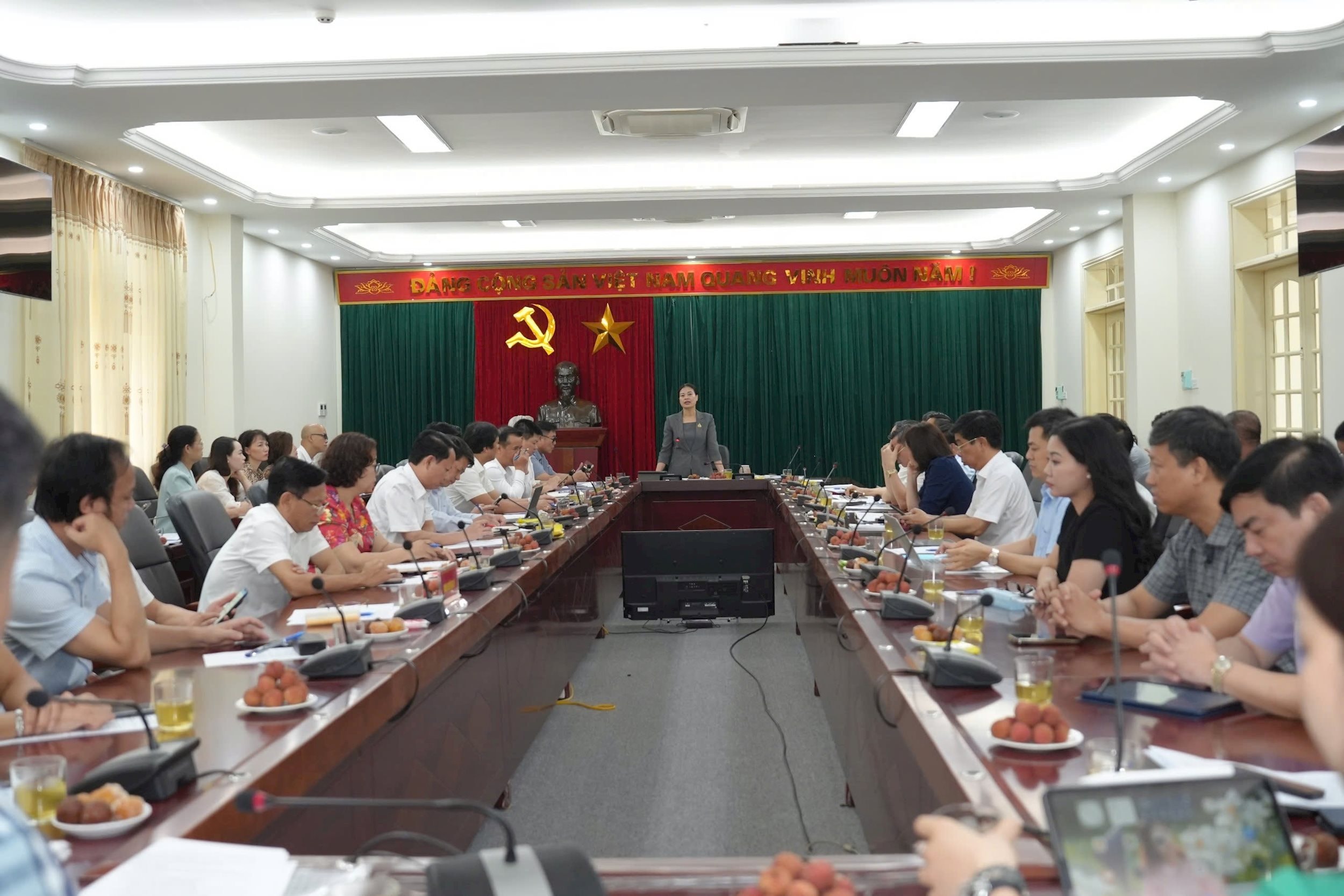 Tổ công tác số 10 làm việc với các địa phương để nắm bắt tình hình triển khai sắp xếp đơn vị hành chính cấp xã.