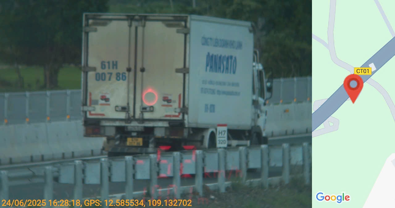 z6740960056238_90c4af9cb5695534df8e09b62db8f45c.jpg