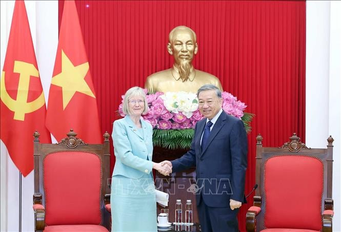 Tổng Bí thư Tô Lâm tiếp Đại sứ Australia tại Việt Nam Gillian Bird. Ảnh: TTXVN
