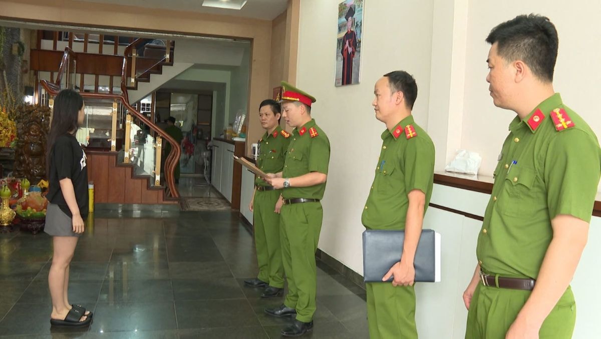 kham-nha-dai-ca-1.jpg