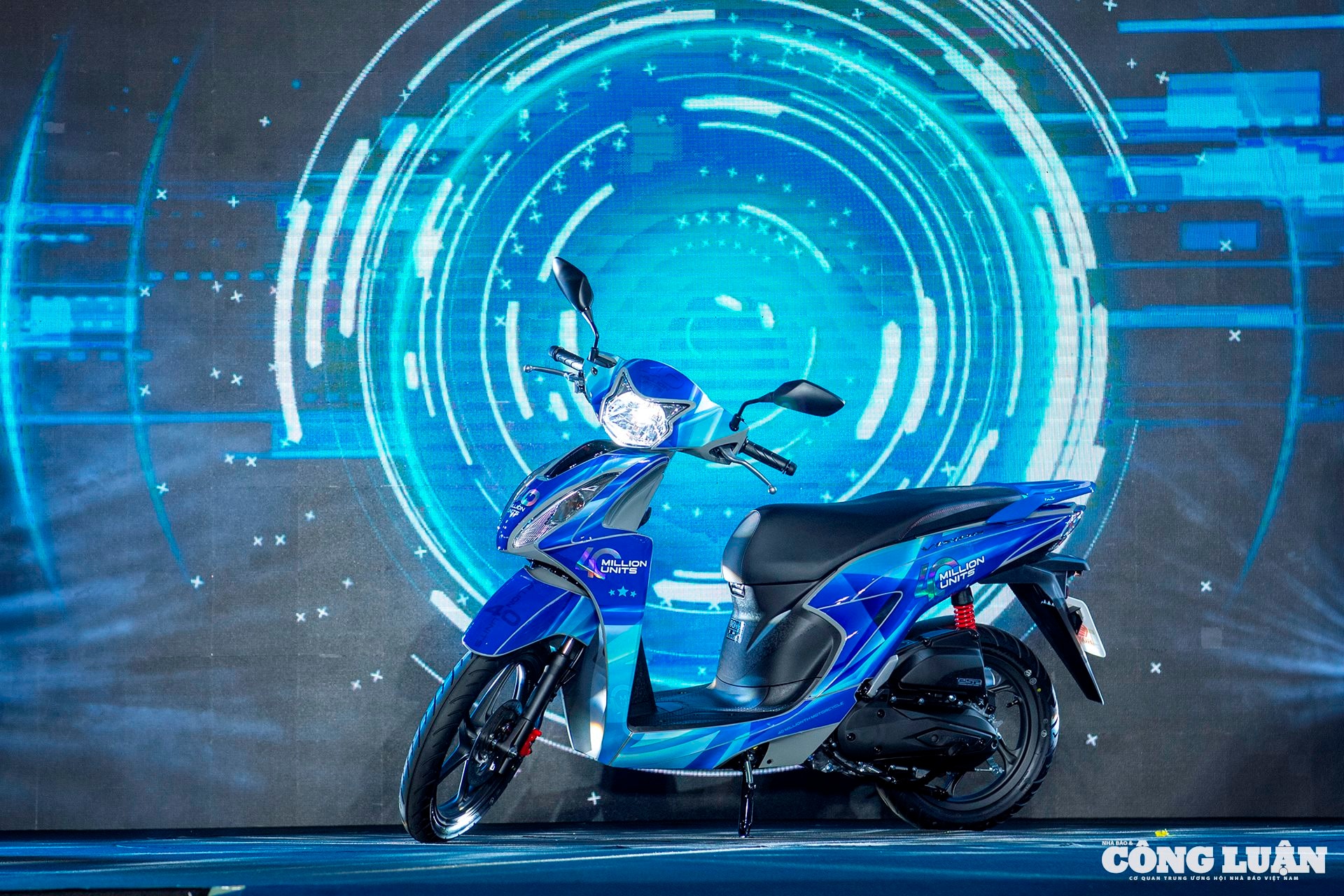 Vision là chiếc xe Honda thứ 40 triệu được xuất xưởng tại Việt Nam.