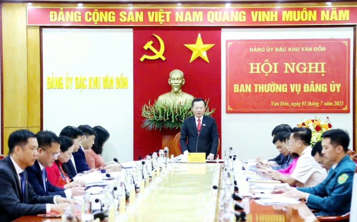 anh-13-chinh-quyen-dia-phung-2-cap.jpg