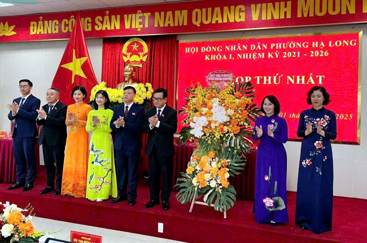 anh-4-chinh-quyen-dia-phung-2-cap.jpg