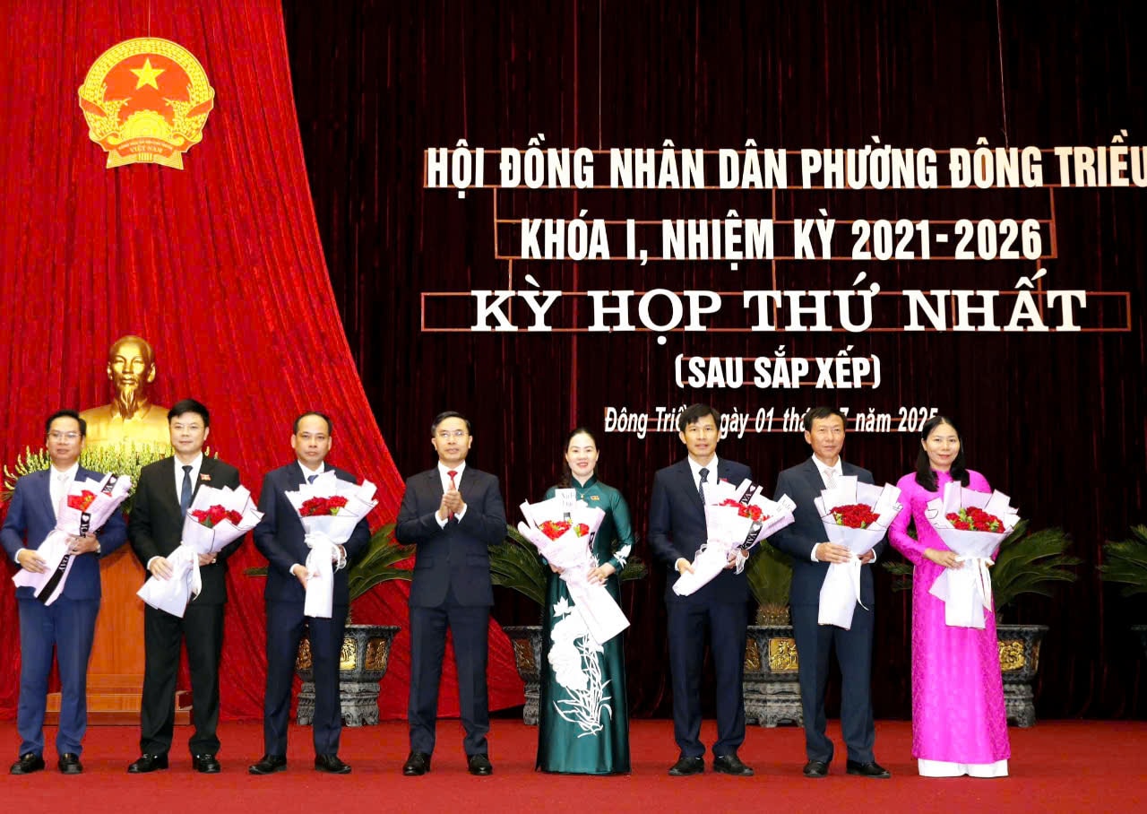 anh-9-chinh-quyen-dia-phung-2-cap.jpg