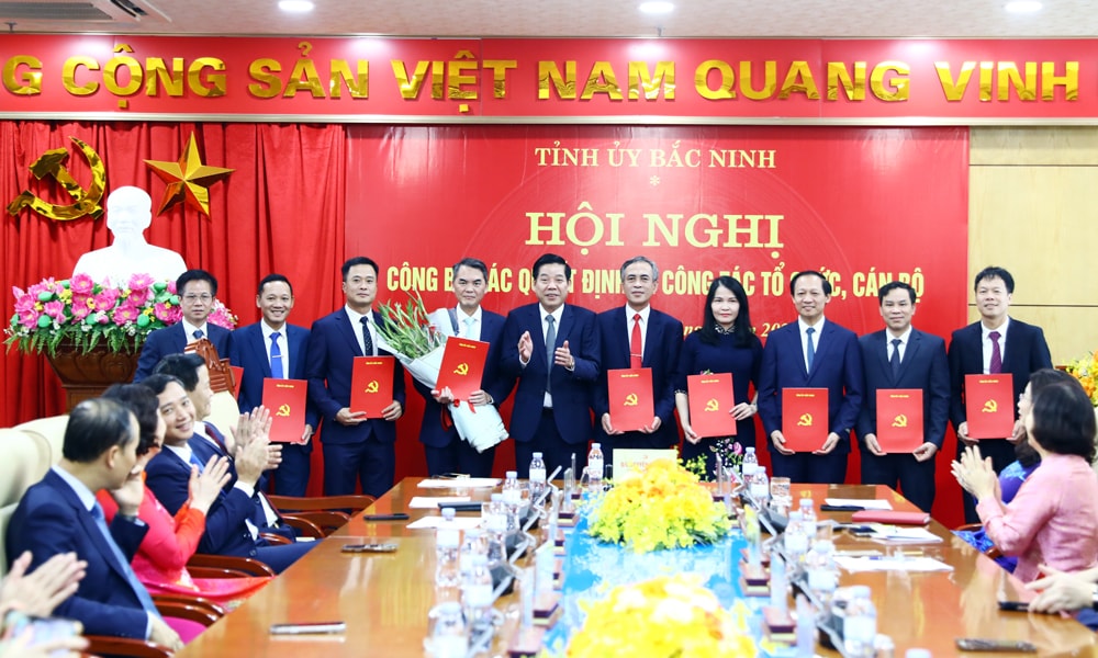 tHƯỜNG TRỰC