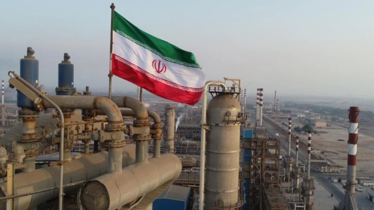 Giá xăng dầu hôm nay 3/7/2025: Giá dầu tăng khi Iran ngừng hợp tác với cơ quan hạt nhân Liên Hợp Quốc