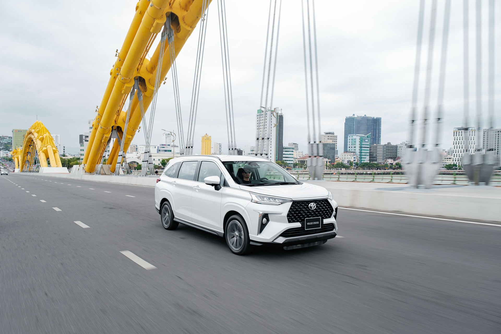 Người tiêu dùng mua mẫu xe Toyota Veloz Cross được giảm giá cao nhất 66 triệu đồng - Ảnh: TMV