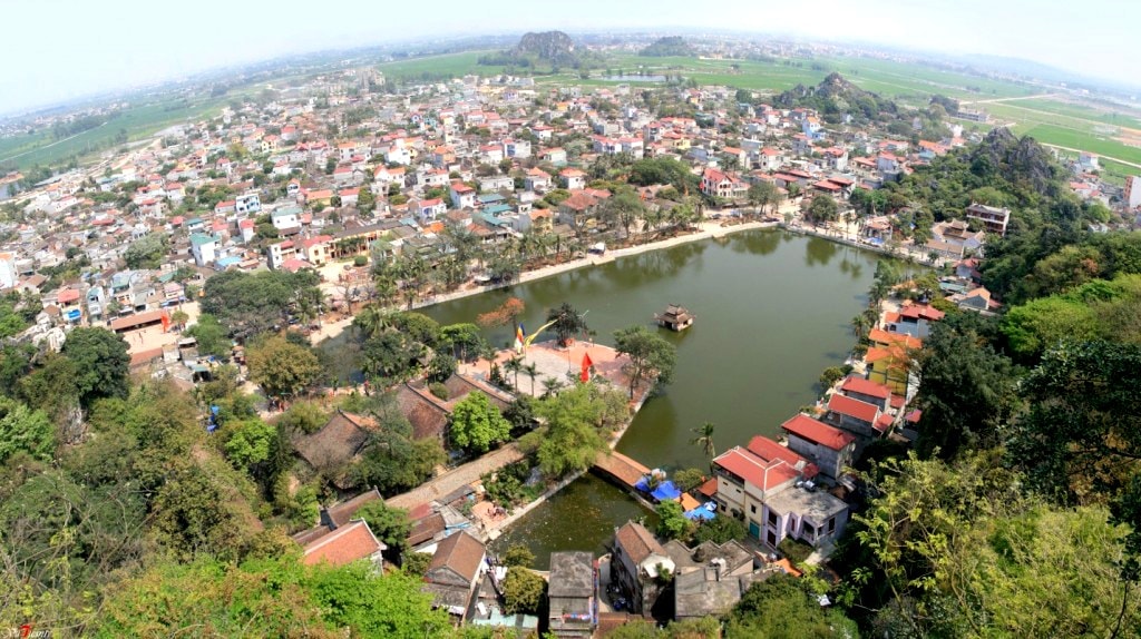 hanoimoi.com.vn-uploads-images-tuandiep-2023-05-01-_quoc-oai-la-huyen-thuoc-khu.jpg