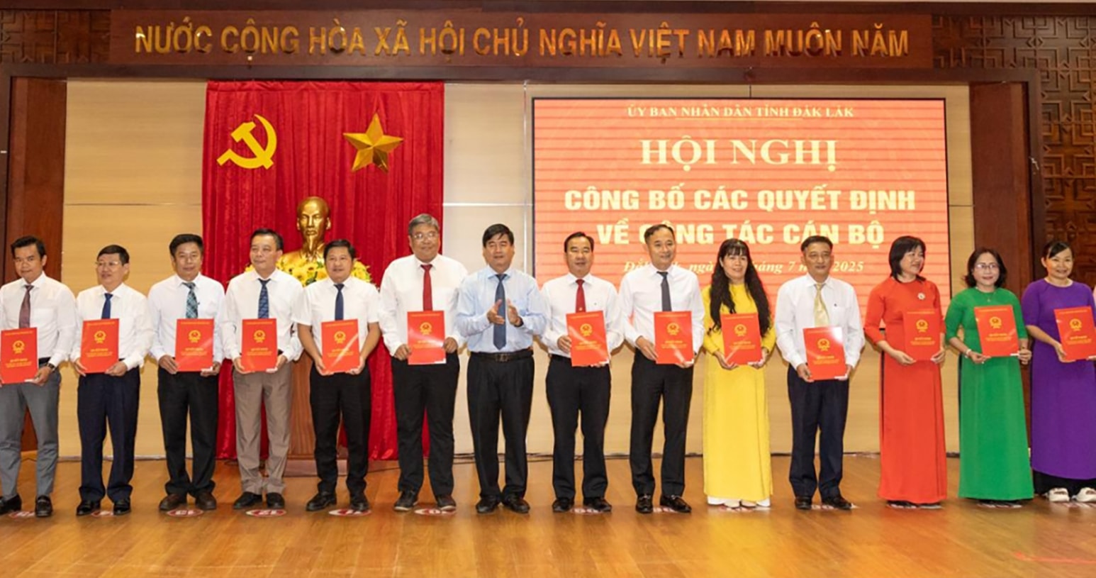 Trao quyết định bổ nhiệm