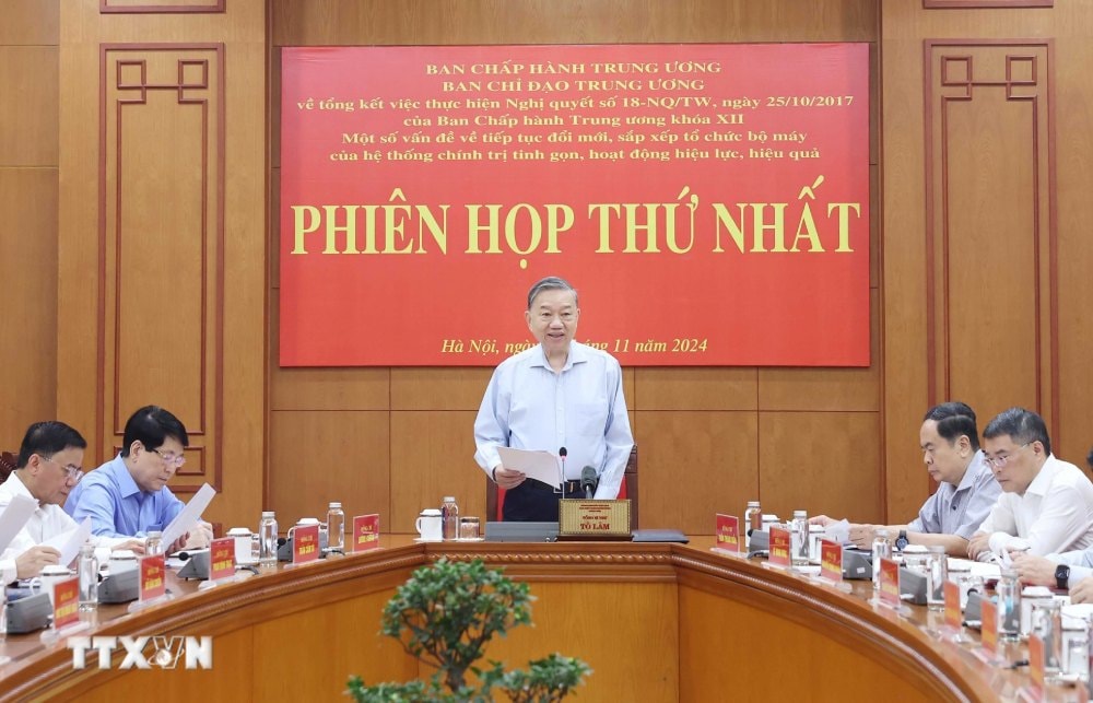 Tổng Bí thư Tô Lâm, Trưởng Ban Chỉ đạo TW về tổng kết Nghị quyết 18 về tiếp tục đổi mới, sắp xếp tổ chức bộ máy hệ thống chính trị phát biểu chủ trì Phiên họp thứ nhất. Ảnh: TTXVN