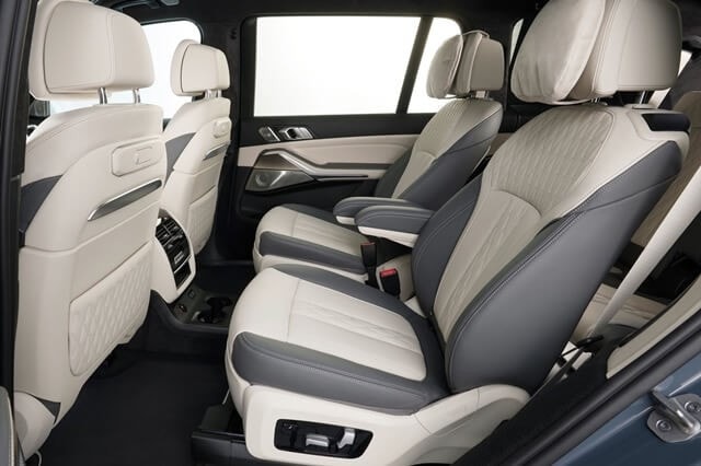 BMW-X7-khoang-hanh-khach
